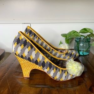 Poetic License Picnic Ready 4" Heels